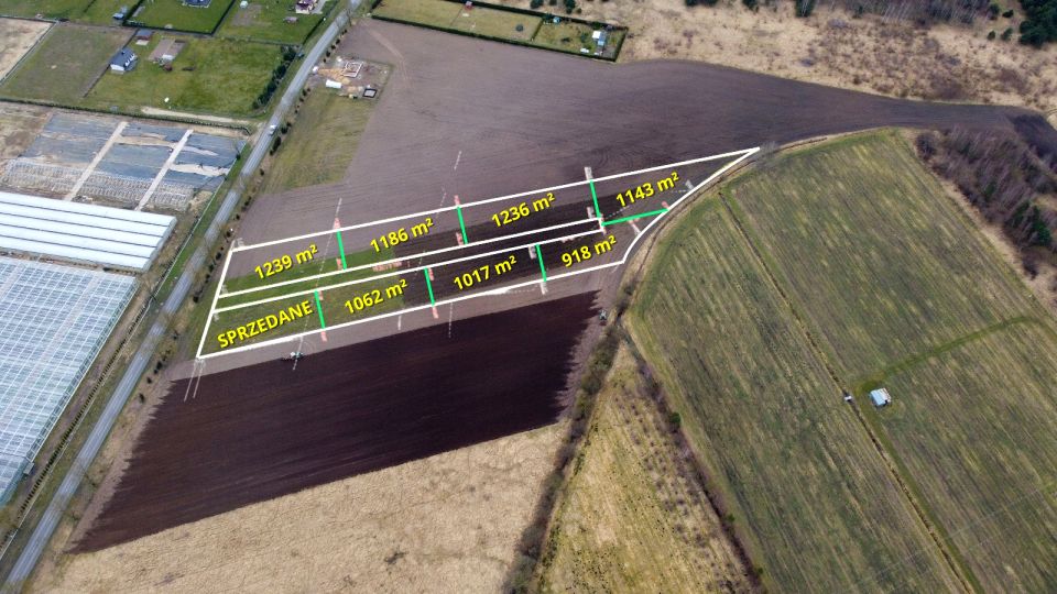 Działka przy lesie