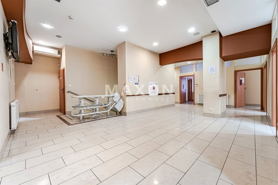 Budynek użytkowy Warszawa