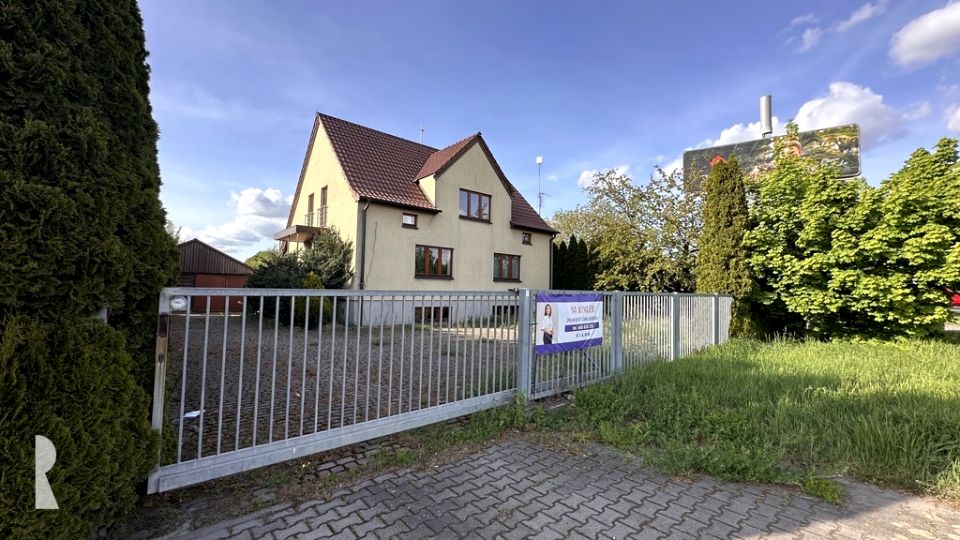 Lokal Komorniki