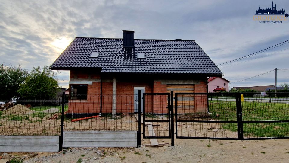 Dom z garażem