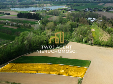 Działka przy lesie