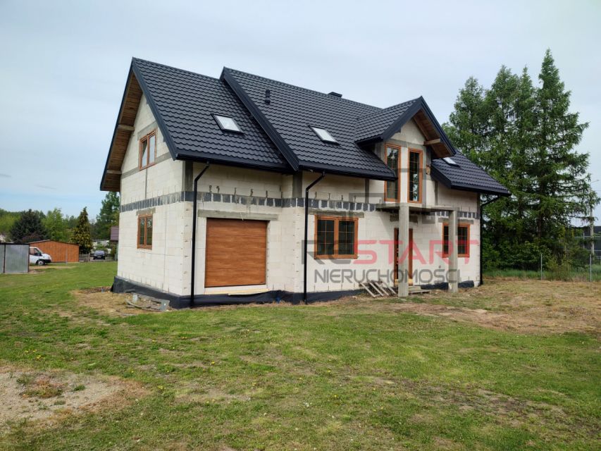 Dom Adamowice