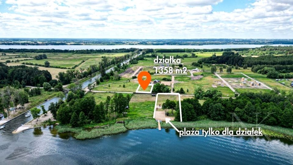 Działka nad jeziorem