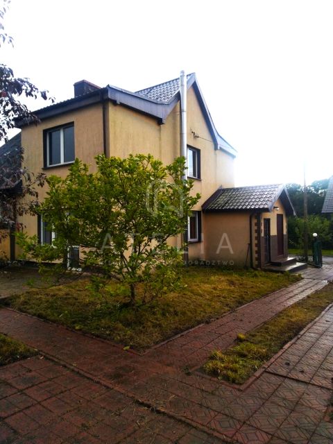 Dom Małkocin