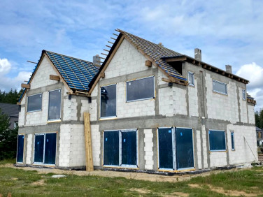 Dom z garażem