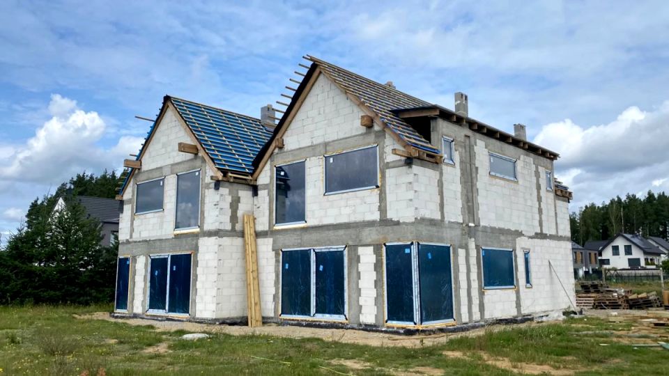 Dom z garażem