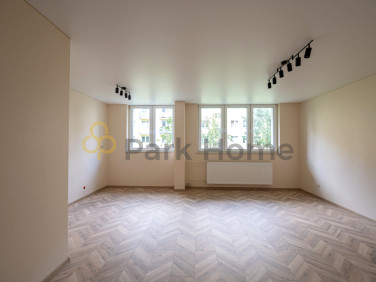 Mieszkanie blok mieszkalny przy lesie