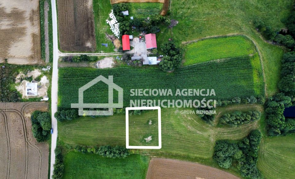 Działka nad jeziorem