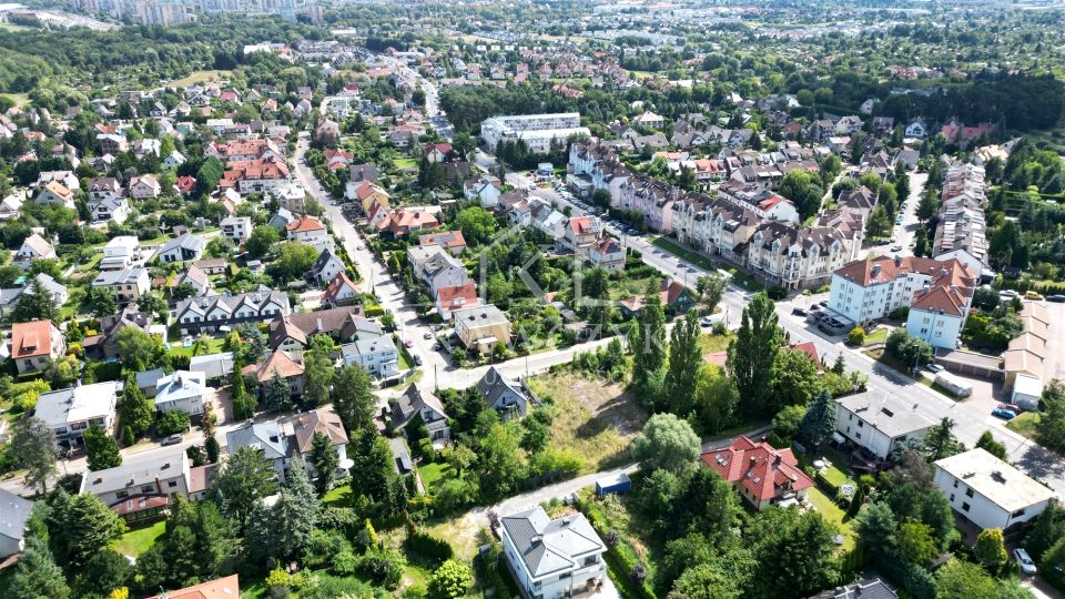 Ogrodzona działka sprzedam