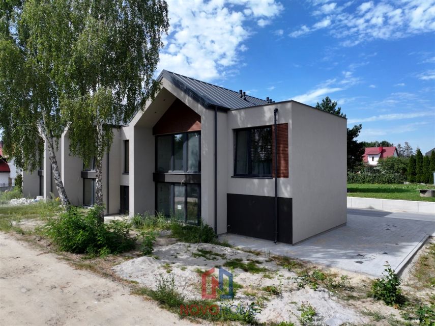 Dom z parkingiem