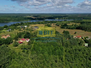 Działka nad jeziorem