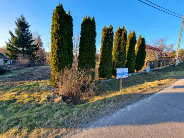 Pusta działka Janów