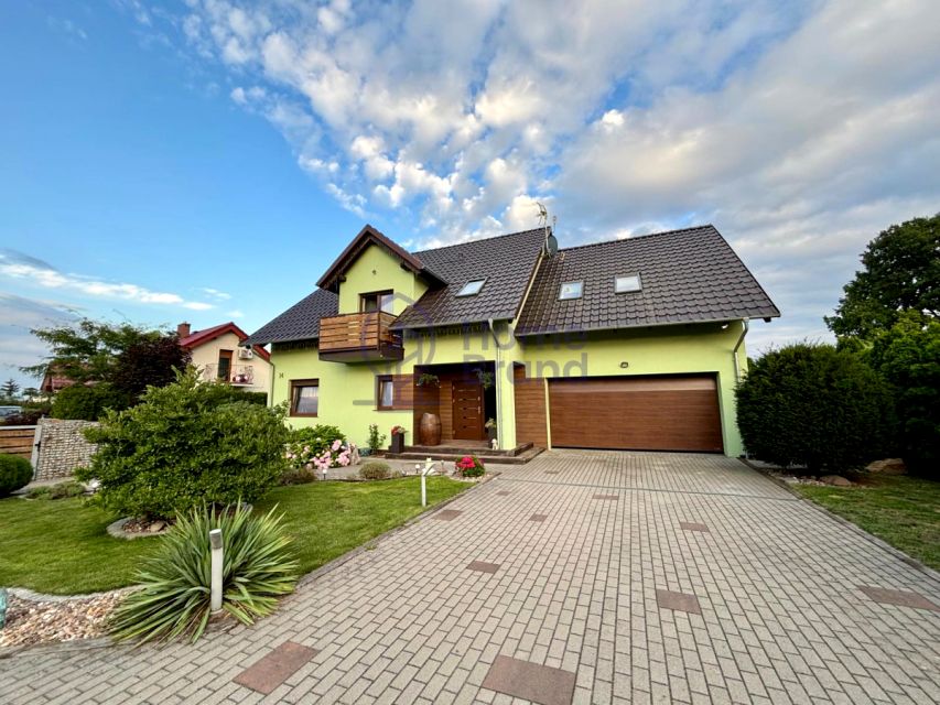 Dom Księginice