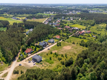 Dom z balkonem