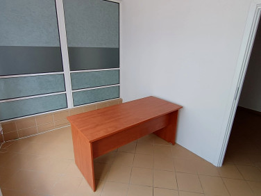 Lokal handlowy z parkingiem, ul. Dzieci Wrzesińskich