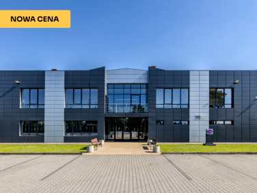 Magazyn nad jeziorem