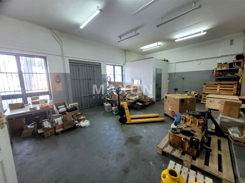 Budynek użytkowy Warszawa