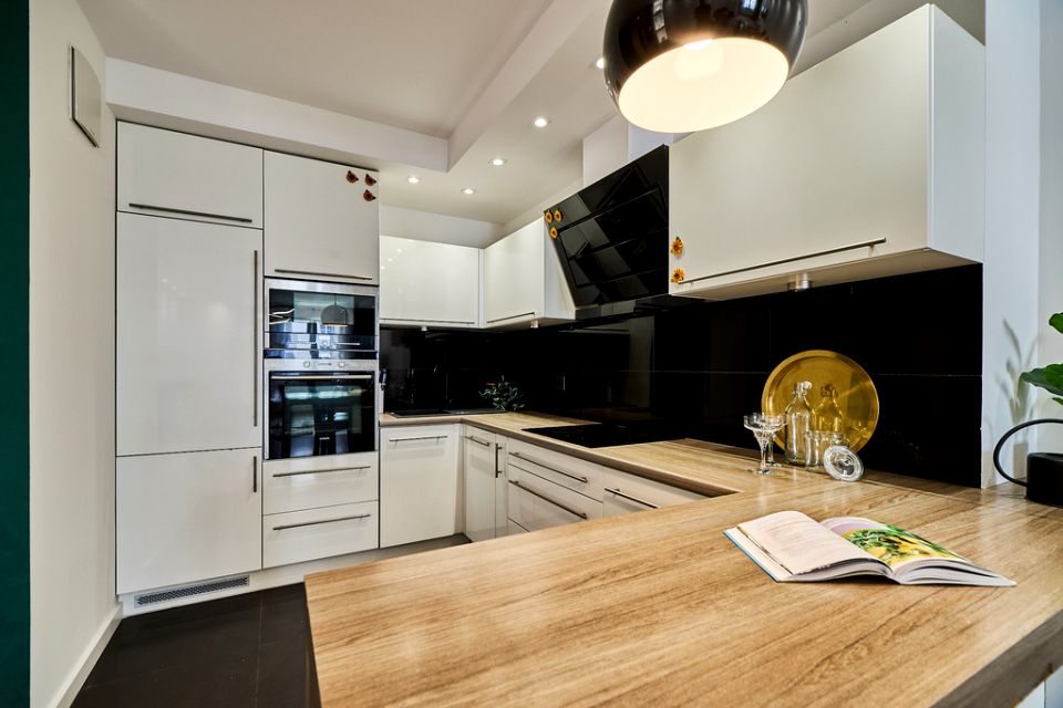 Mieszkanie blok mieszkalny nad jeziorem