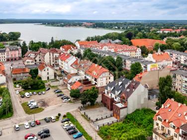 Dom z garażem