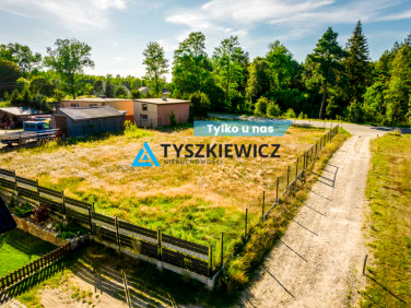 Działka przy lesie