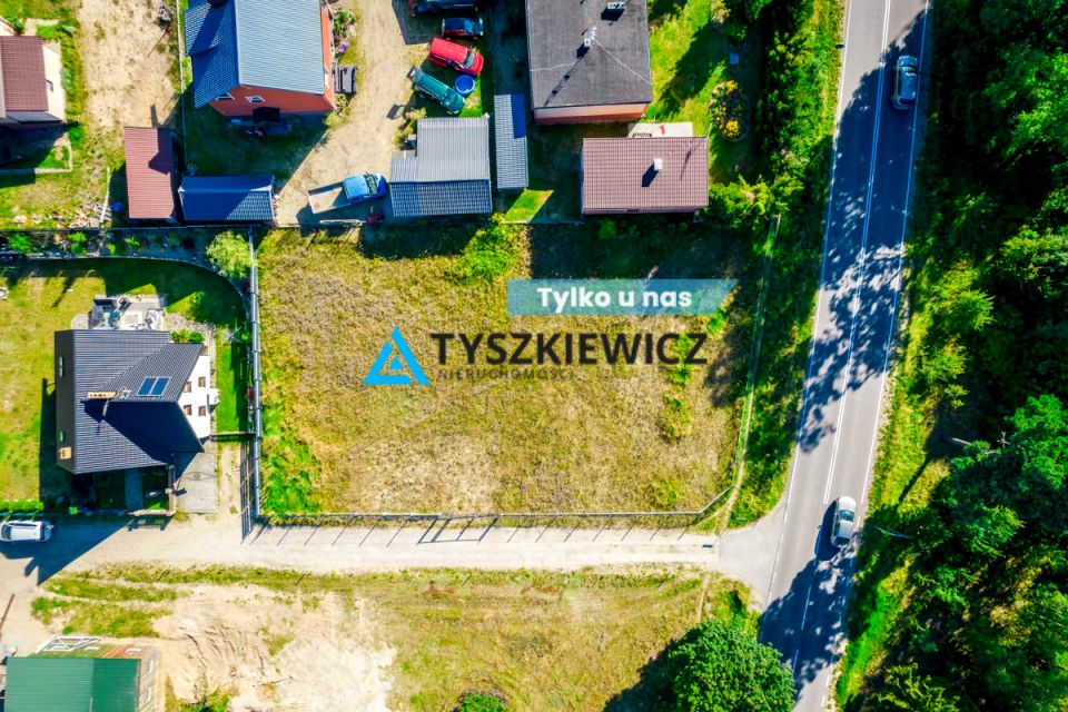 Działka przy lesie