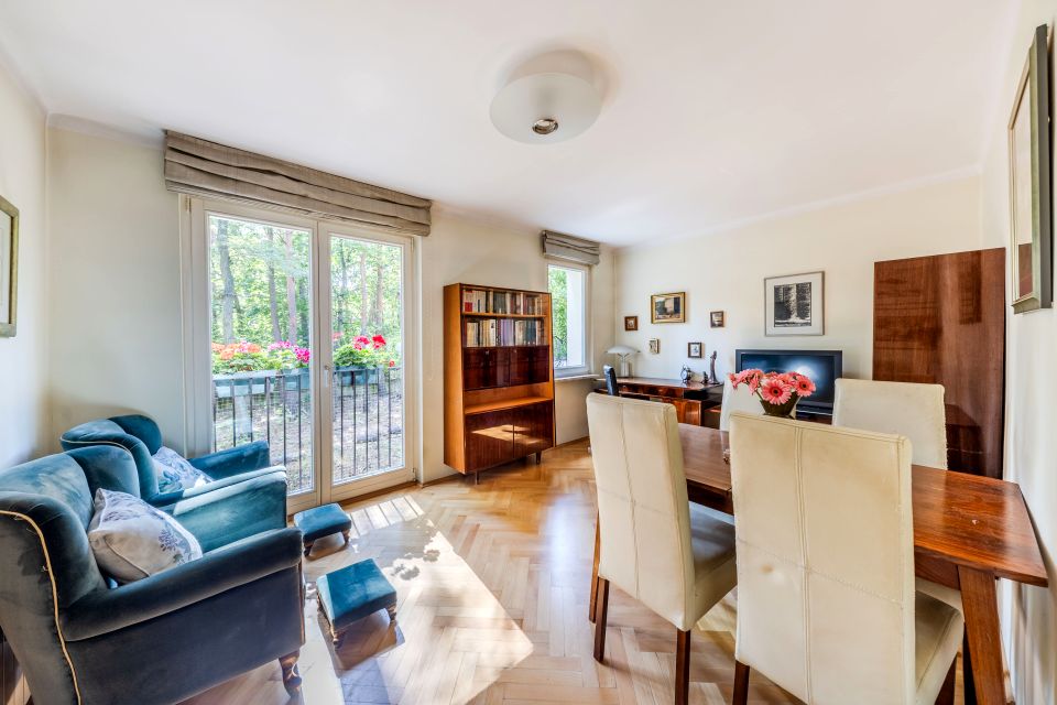 Mieszkanie blok mieszkalny przy lesie