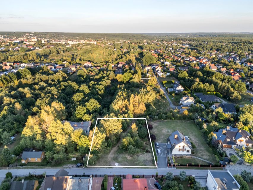 Działka przy lesie