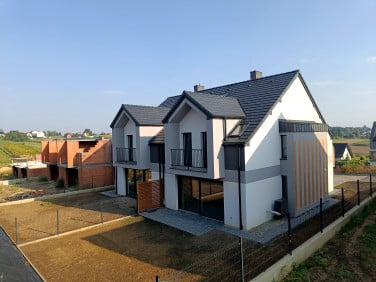 Dom z garażem
