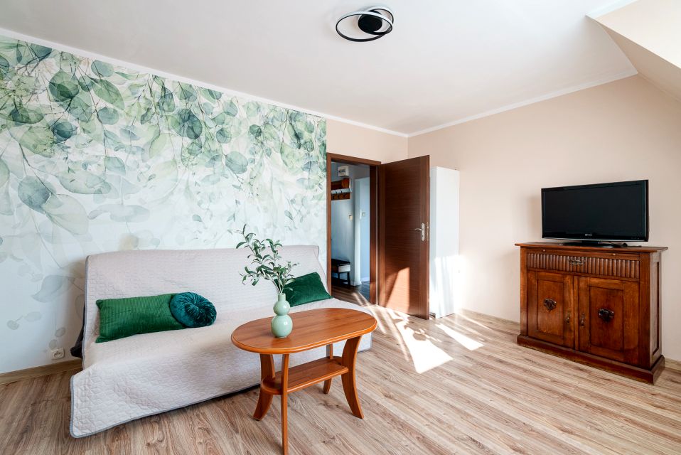 Mieszkanie blok mieszkalny przy lesie