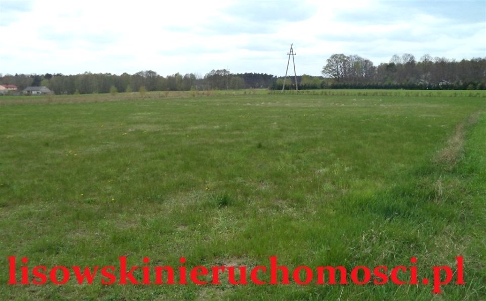 Pusta działka Parzęczew