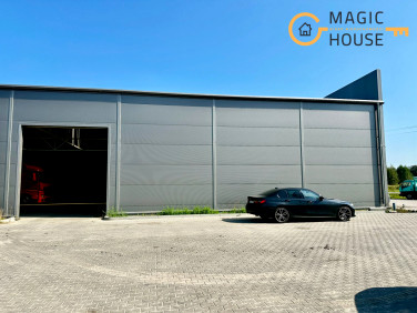 Magazyn przy lesie