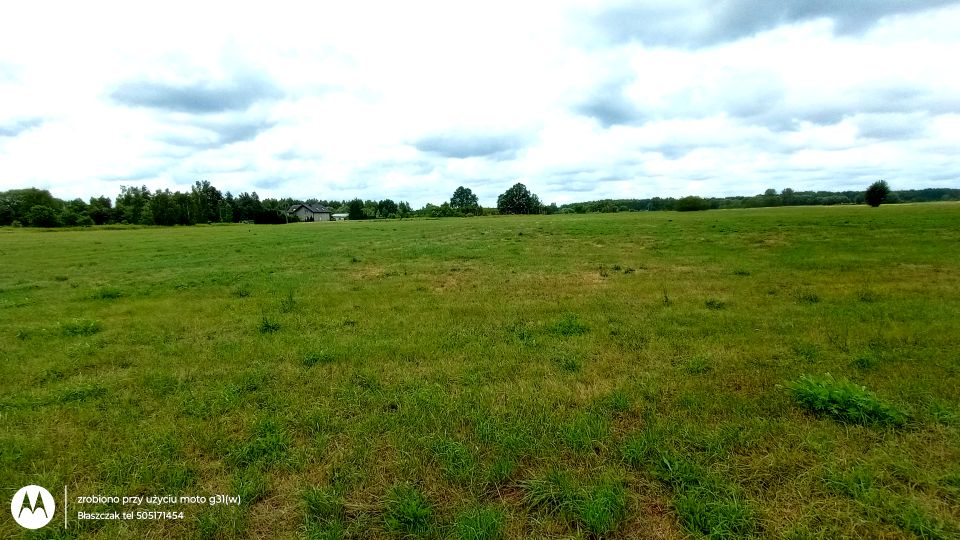 Działka nad jeziorem