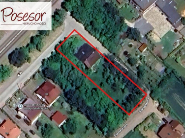 Dom z balkonem