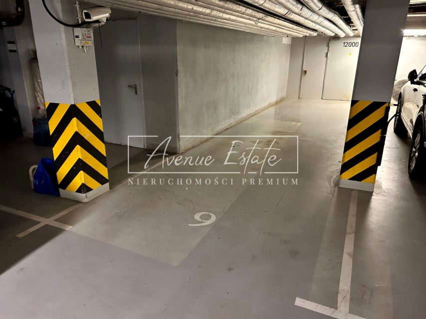 Budynek użytkowy Warszawa