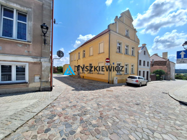 Dom z garażem