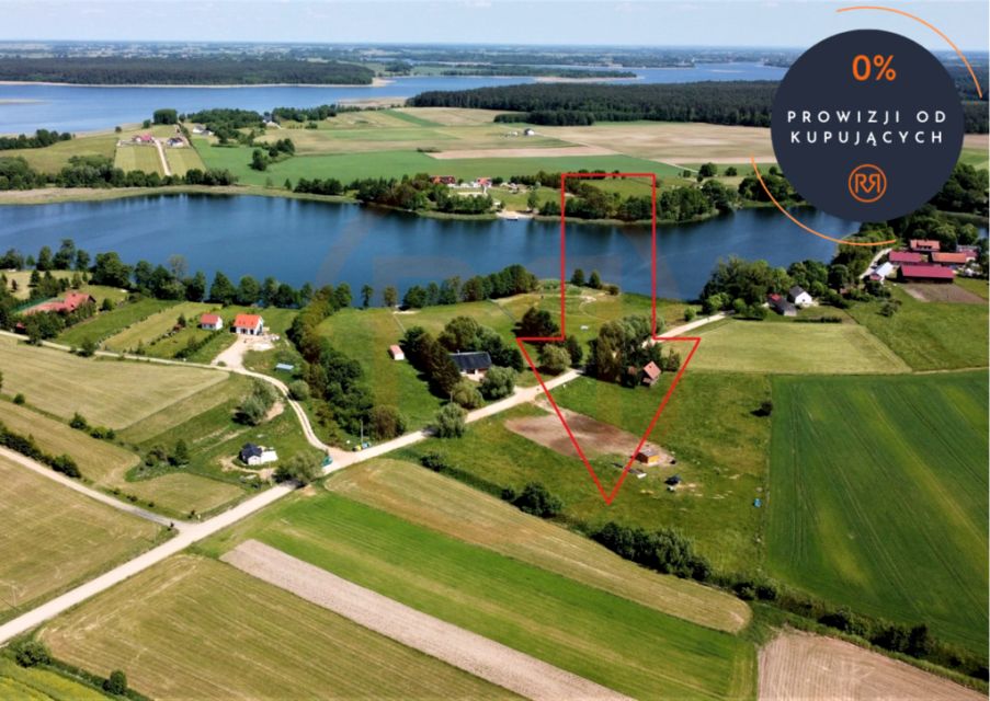 Działka nad jeziorem