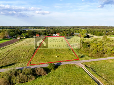 Działka nad jeziorem