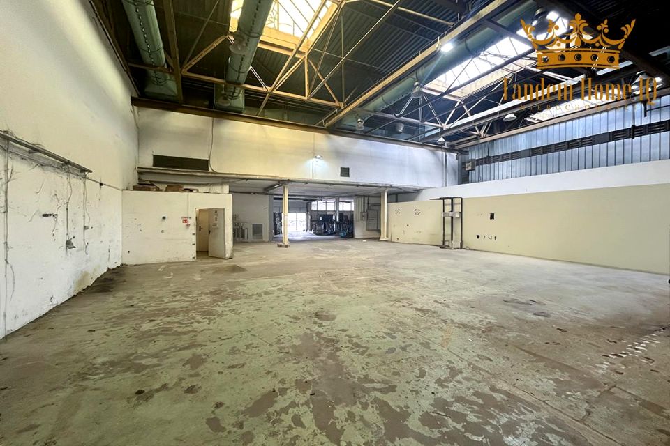 Budynek użytkowy Warszawa