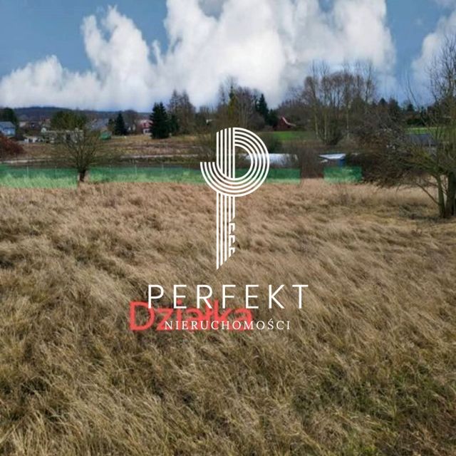 Pusta działka Strzeszów