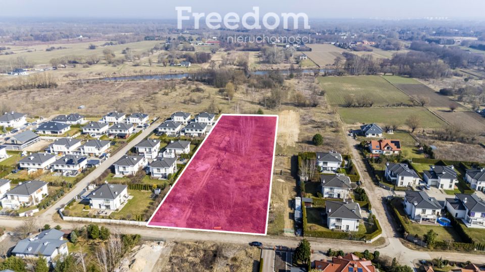 Działka nad jeziorem
