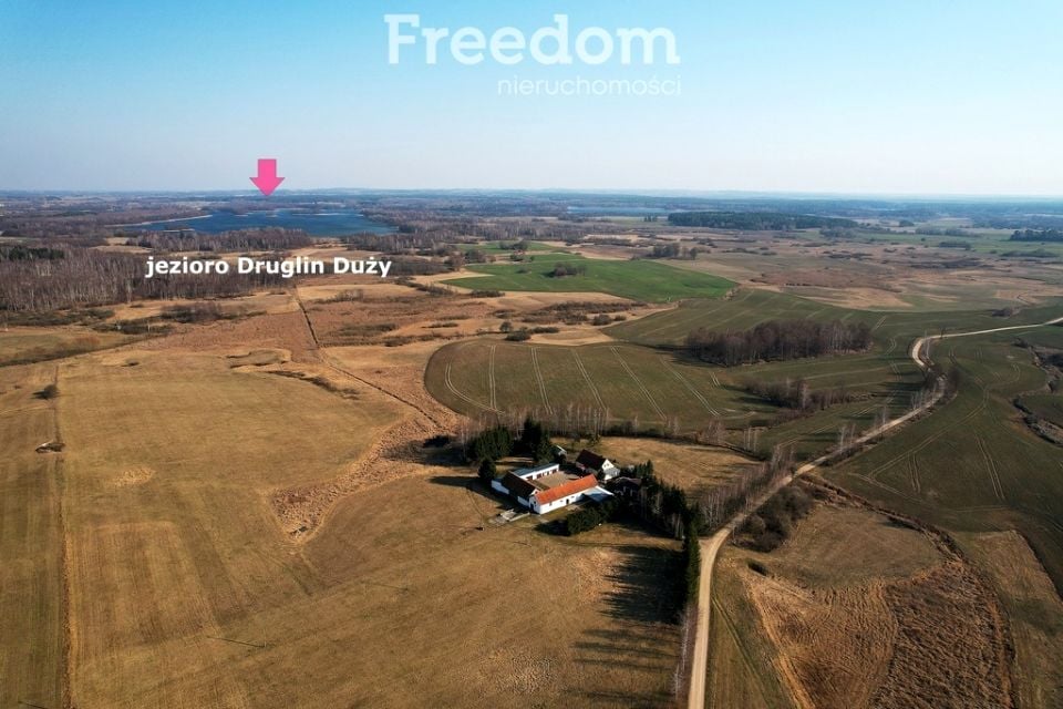 Działka przy lesie