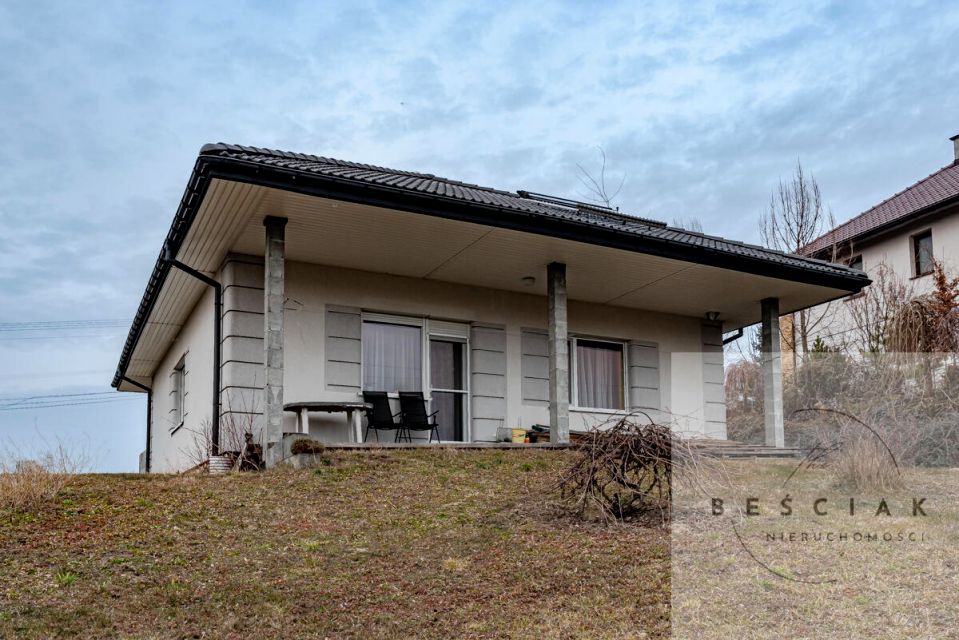 Dom Tarnowiec sprzedaż