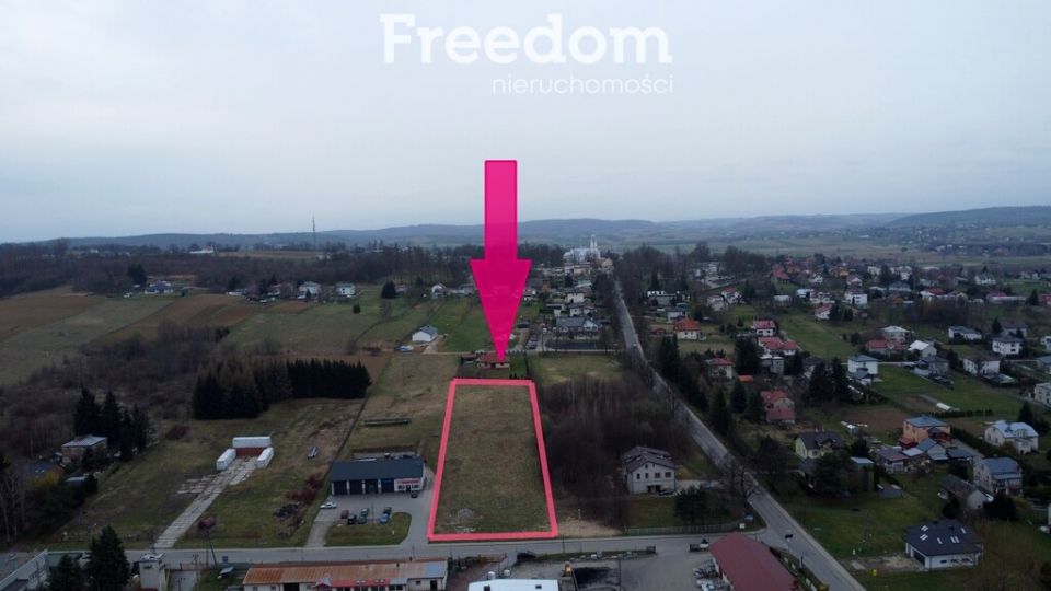 Działka przy lesie