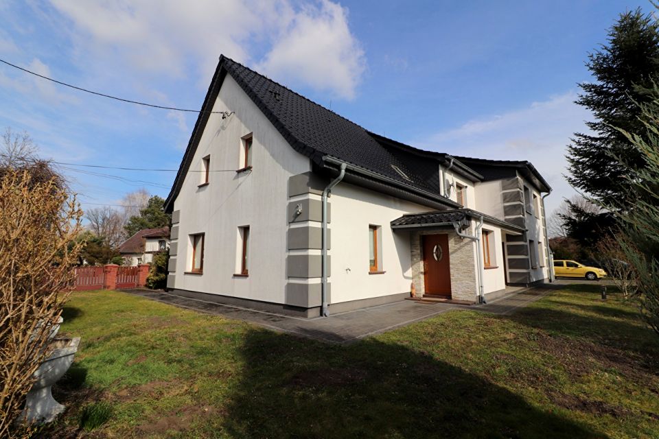 Dom Dąbrówka Łubniańska