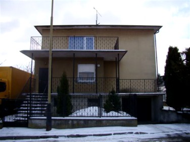 Dom Łobez