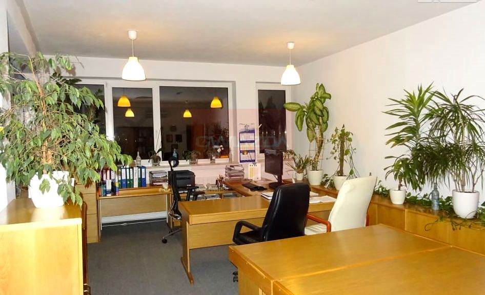 Budynek użytkowy Warszawa