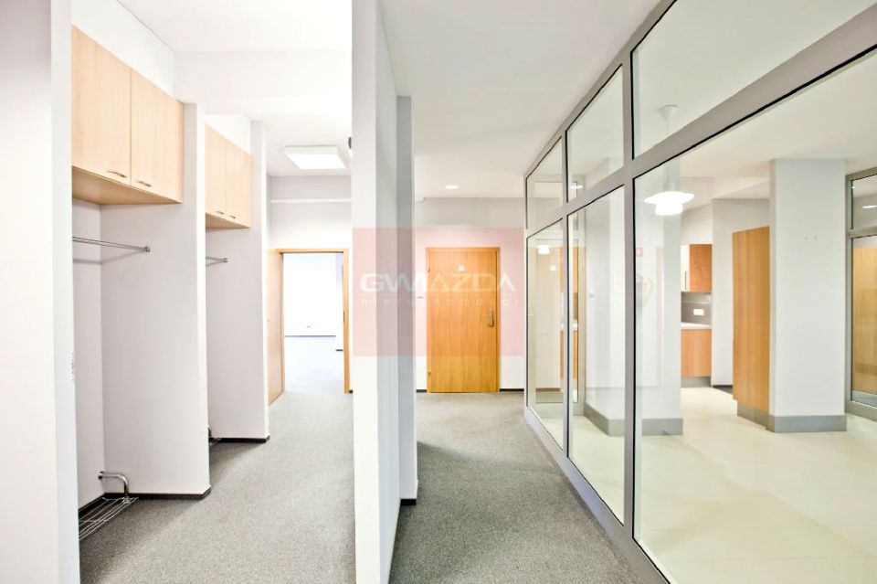 Budynek użytkowy Warszawa