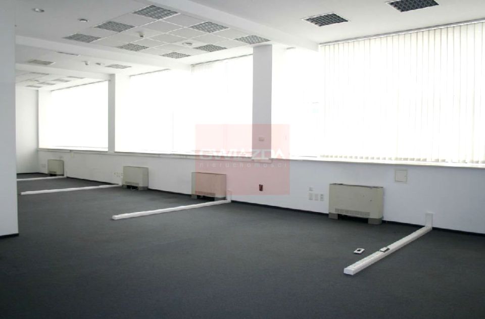 Budynek użytkowy Warszawa