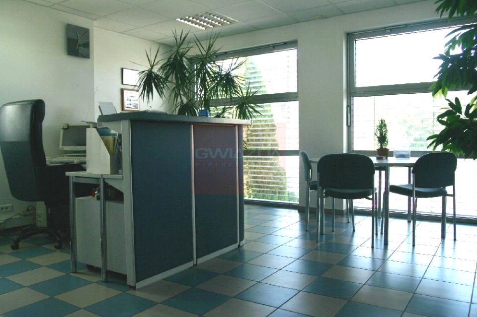 Budynek użytkowy Warszawa