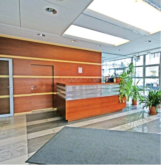 Budynek użytkowy Warszawa